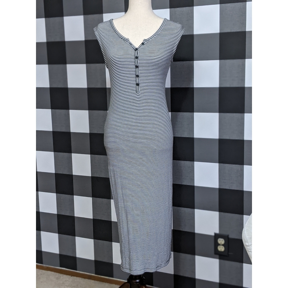 Old Navy striped dress. Size Small Tall.